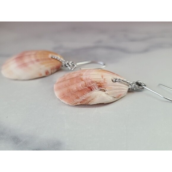 Pink And White Shell Dangling Pierced Earrings Vintage Costume Jewelry, READ - Picture 4 of 10